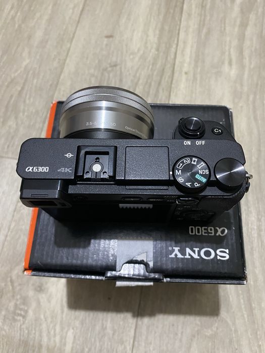 Sony A6300 с 16-50mm