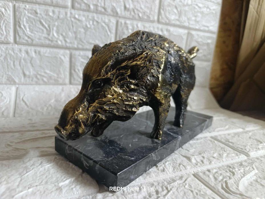 Статуетка на Диво прасе