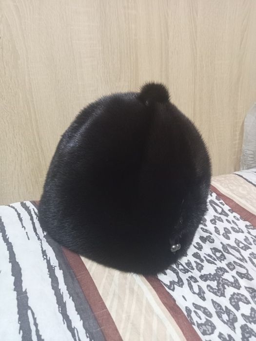 Продам норковую шапку женскую