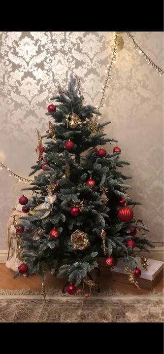 Продам новогоднюю елку
