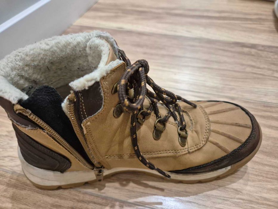 Зимни топли обувки. Номер 39