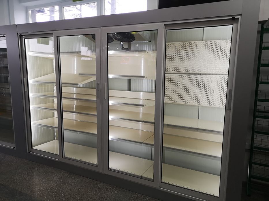 vitrina verticala bauturi