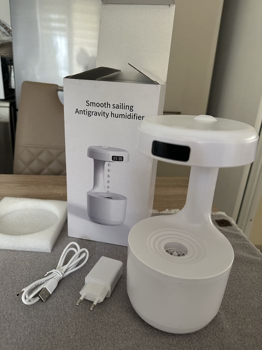 Umidificator Anti Gravity, Afisare Ora, Lumina Ambientala, NOU