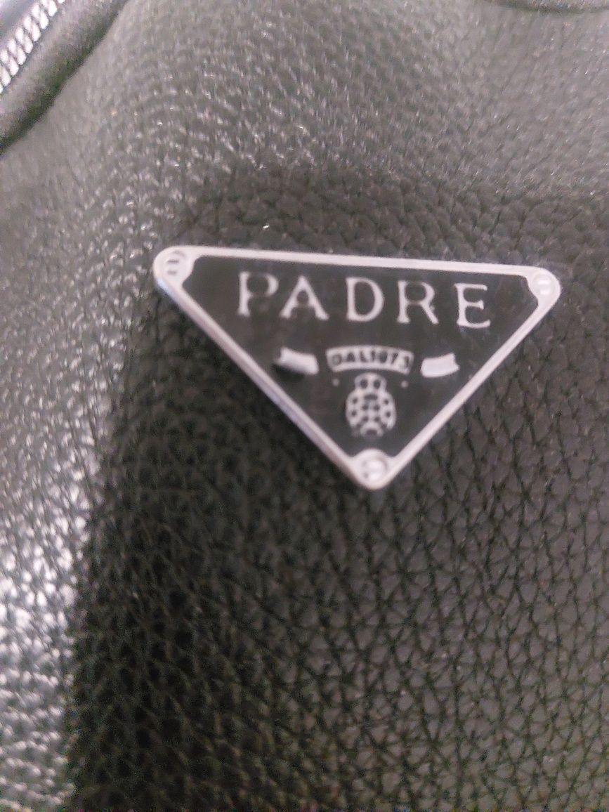 Черна раница на PADRE
