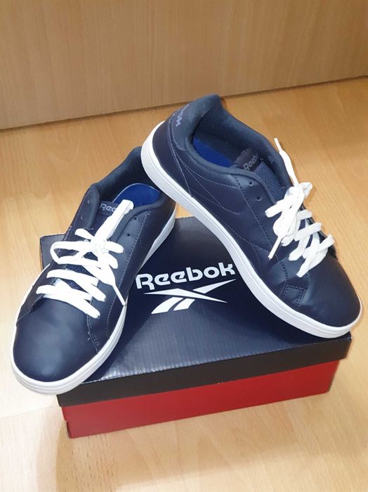 Adidasi originali Reebok marime 40 ideali pentru blugi