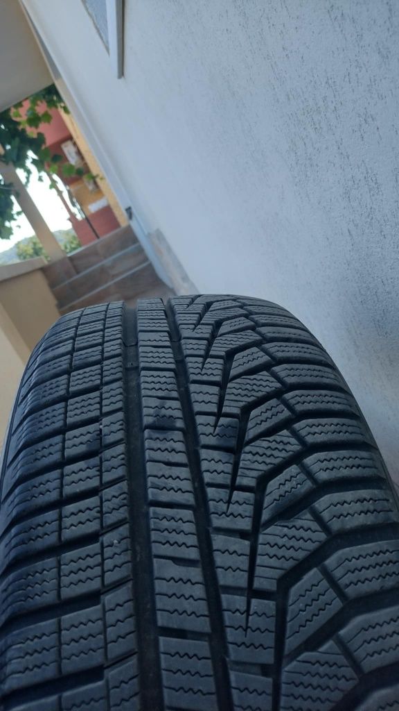 Гуми Hankook 225/50R17 4 бр.