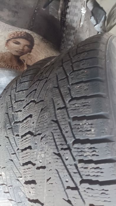 3 (три) Зимних Шины "Nokian" 265/60/18