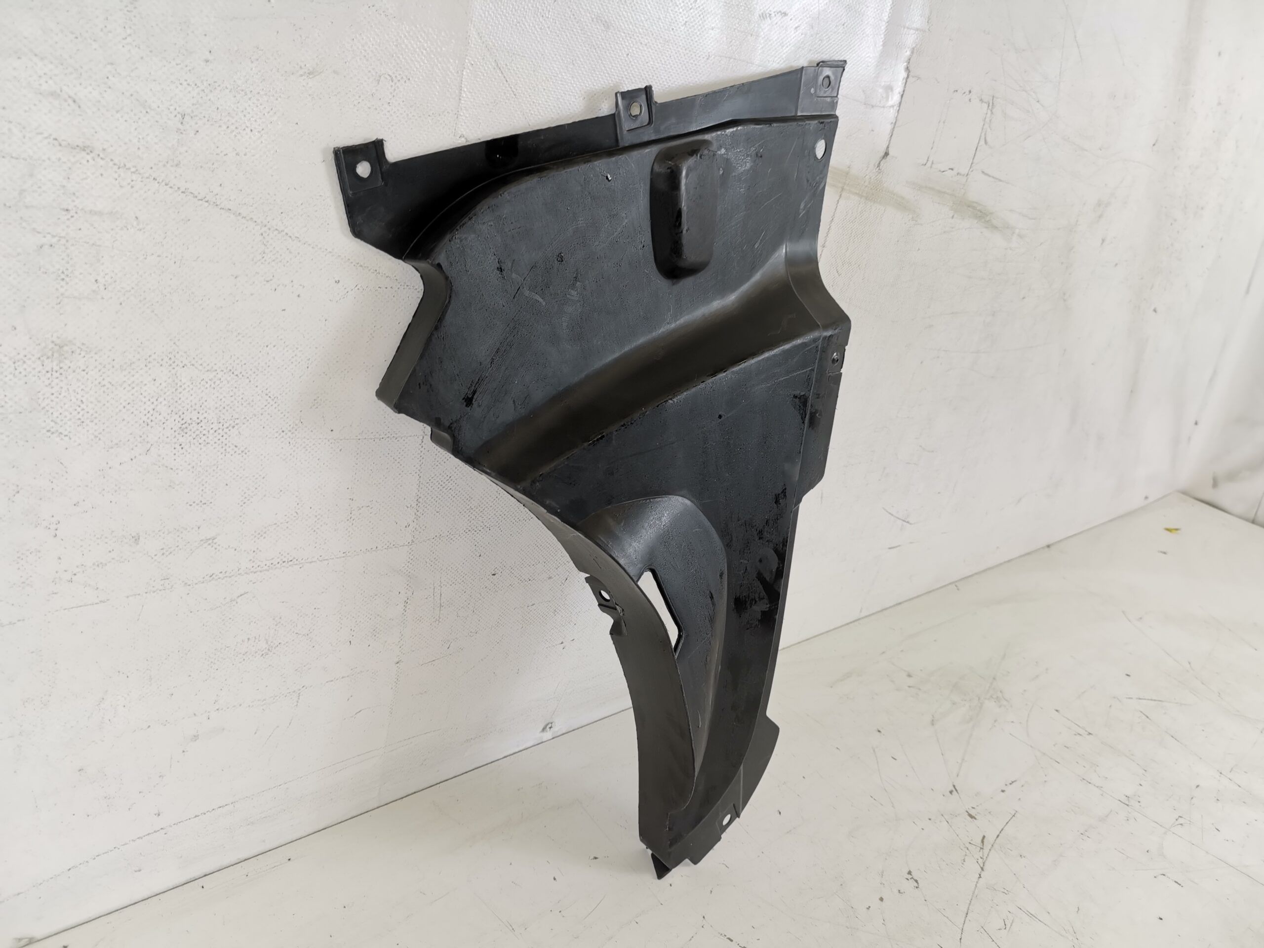 Защита/капак на предна броня ляв БМВ Серия 3 / BMW Seria 3 F30/F31/F34