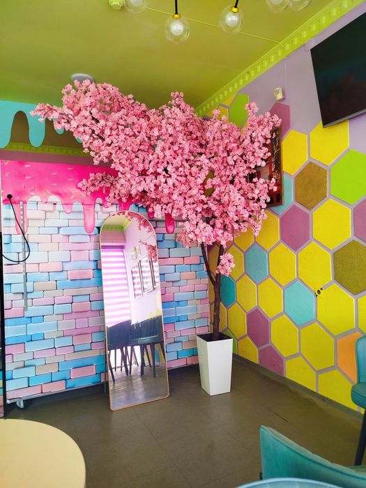 Искусственная дерево Сакура, продаётся , не нужно поливать)) ,