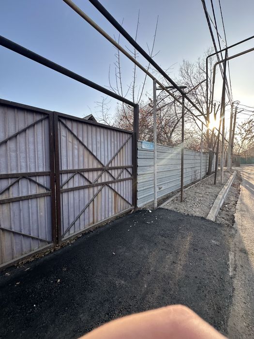 Продается участок с времянкой