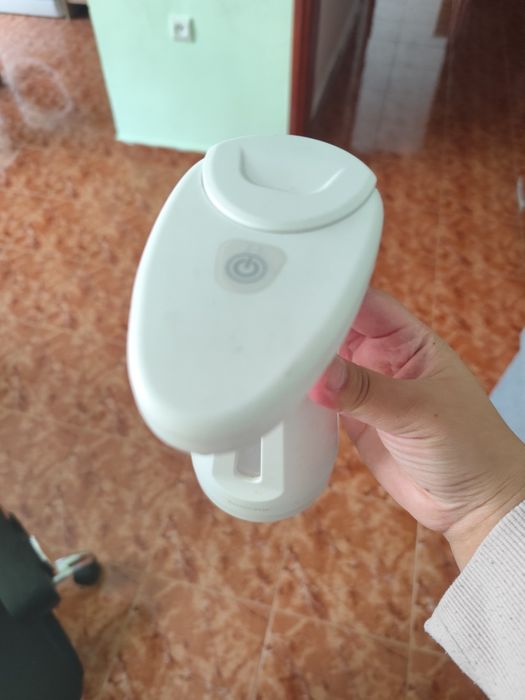 Автоматичен диспенсър за сапун