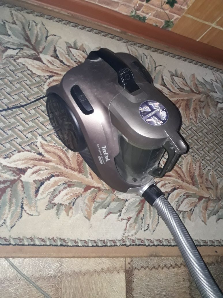 Продам пылесос tefal