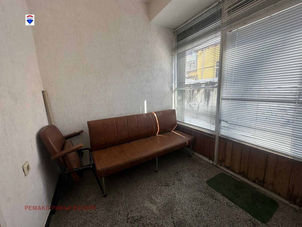 Дава се под наем Офис в Русе, Център - 31 кв.м за 204 € - Снимка #5