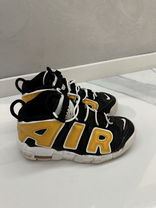 NIKE AIR MORE UPTEMPO номер 35.5 оригинални маратонки / сникърси