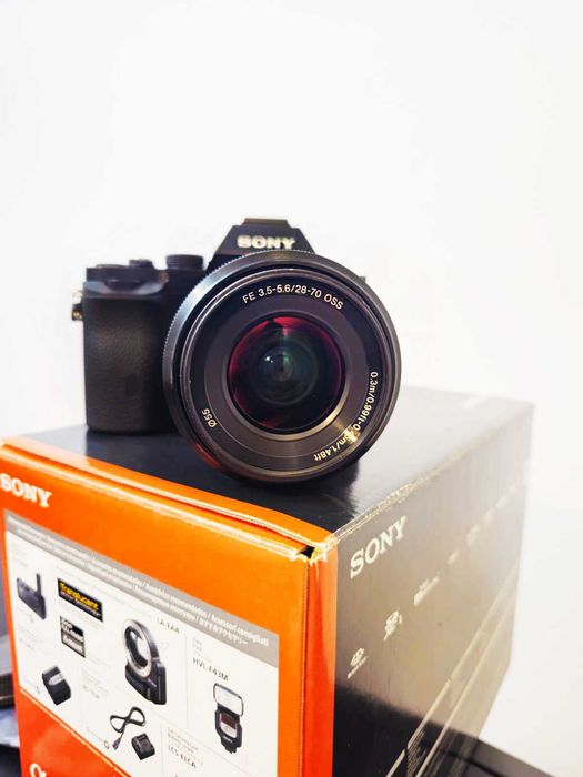 APARAT FOTO Sony A7 Mirrorless FULL FRAME 24 MP +Obiectiv FE 28-70 OSS