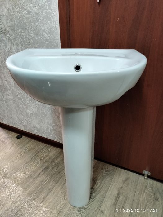 Раковина на ноге