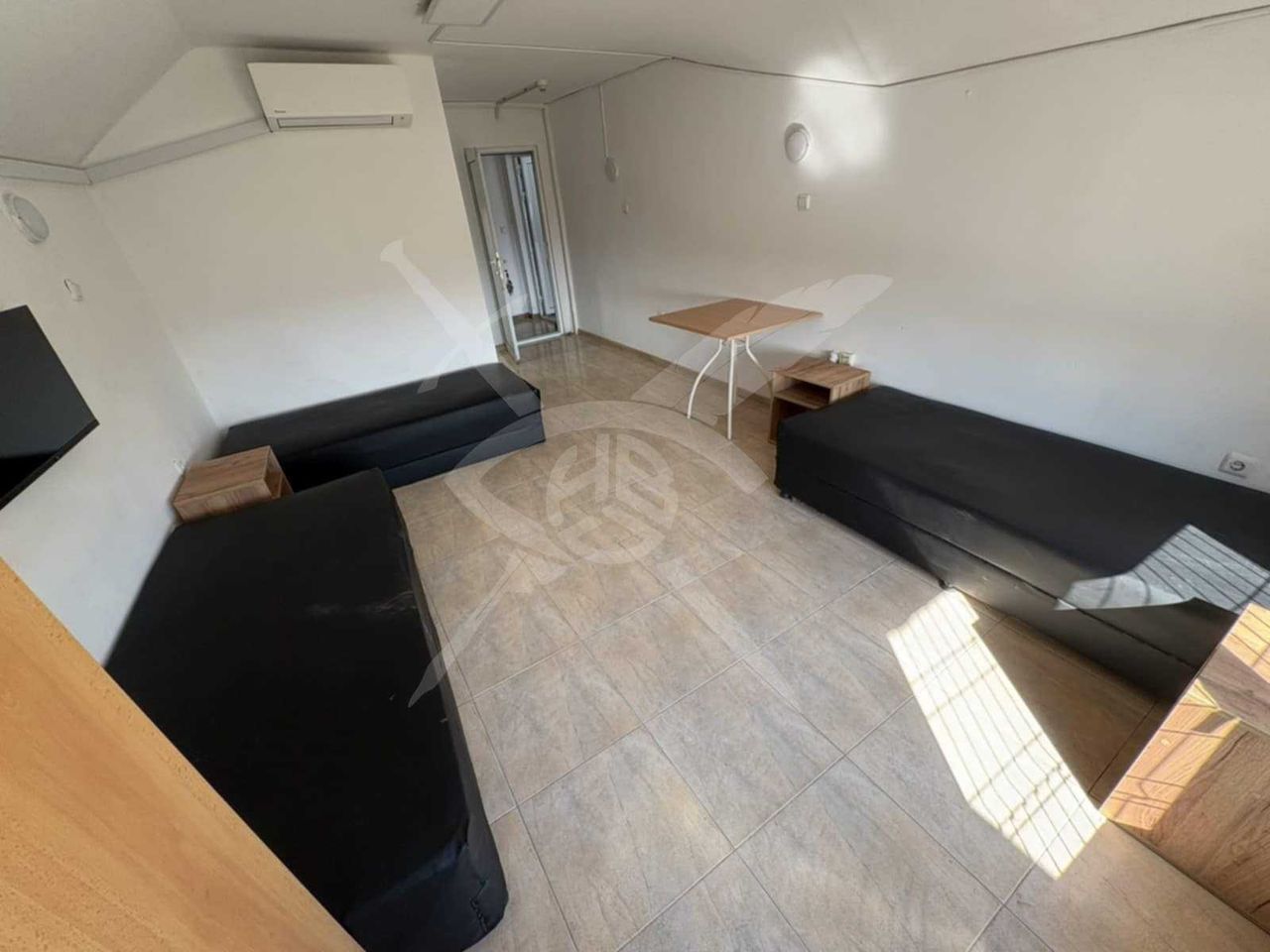 Дава се под наем Едностаен апартамент в Варна, Левски - 35 кв.м за 200 € - Снимка #1
