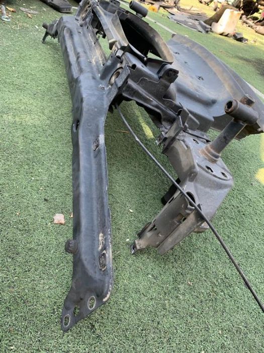 Trager / Calandru BMW Seria 3 E46 1998 - 2005 Cod Piesa : 8195298 / 8195297 / 7894822 / 8211467