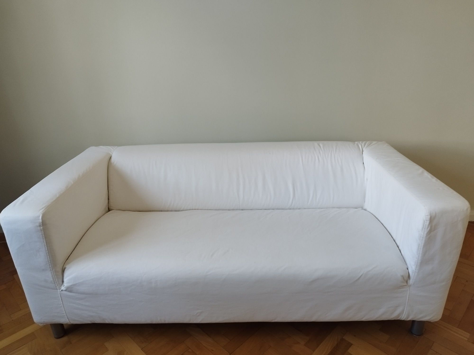 Продавам диван от IKEA- Klippan със сменяем калъф.