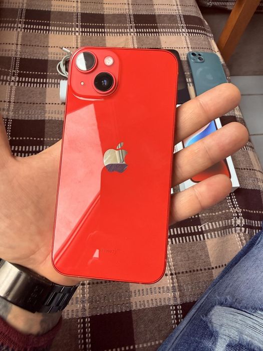 Продавам Iphone 14 red,128GB