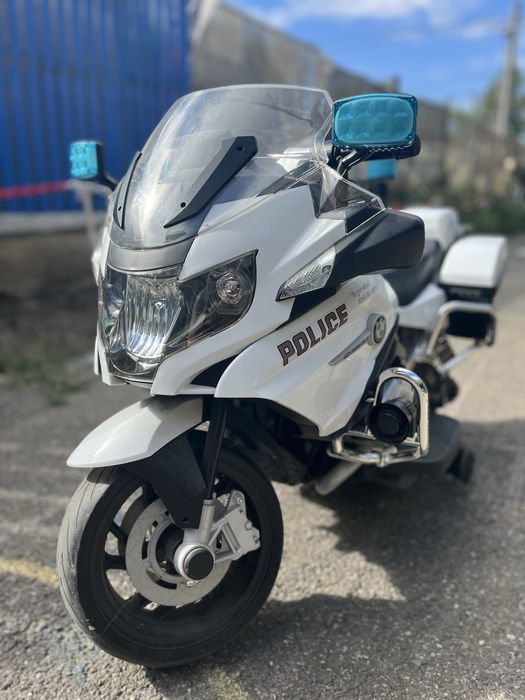 Motocicleta electrica de politie
