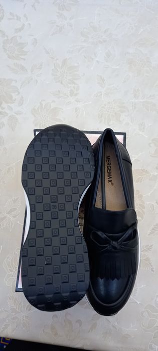 Женская обувь 38 размер