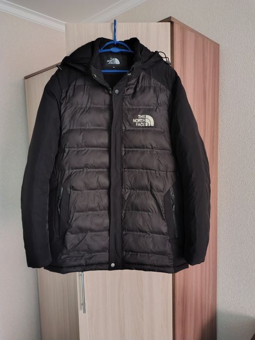 Продам зимнюю куртку. Недорого!