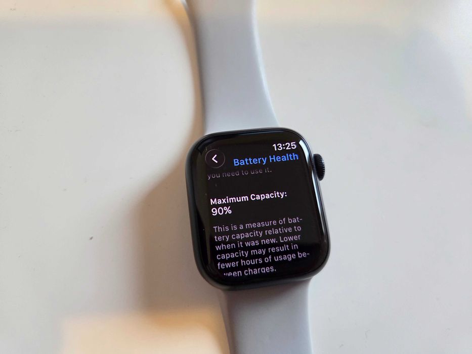 Apple Watch 8 41mm GPS cutie completa