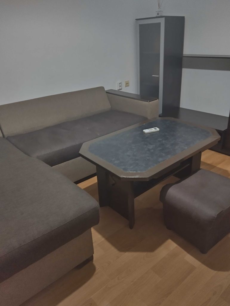 Дава се под наем Тристаен апартамент в Варна, Аспарухово - 68 кв.м за 331.5 € - Снимка #1