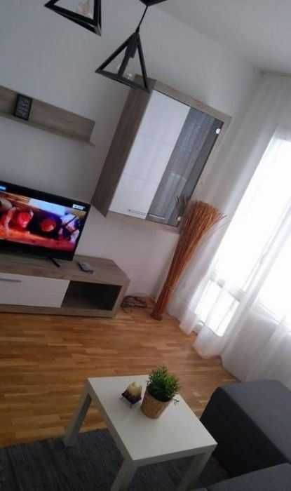 Дава се под наем Двустаен апартамент в София, Люлин 10 - 75 кв.м за 387.6 € - Снимка #1