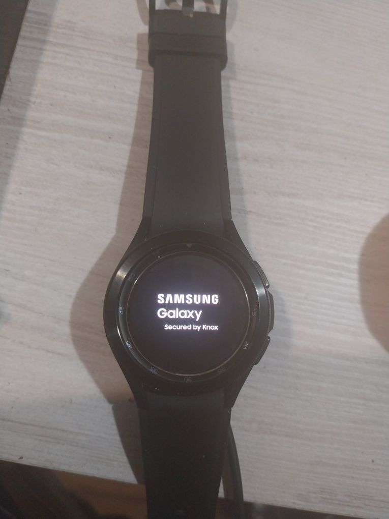 Samsung gt watch4 с гаранция