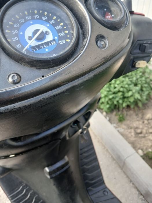 Scuter Suzuki 49cc