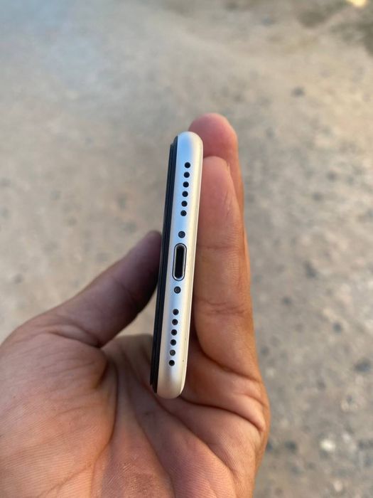 Iphone se xotira 128 yokinst 76