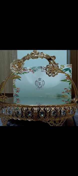 Продам тортницу зеркальную