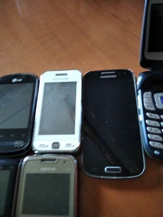 Vand telefoane functionale Bacău