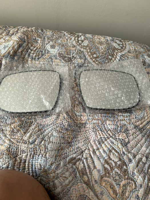 Продам зеркало с подогревом на автомобиль Honda fit 4 поколения