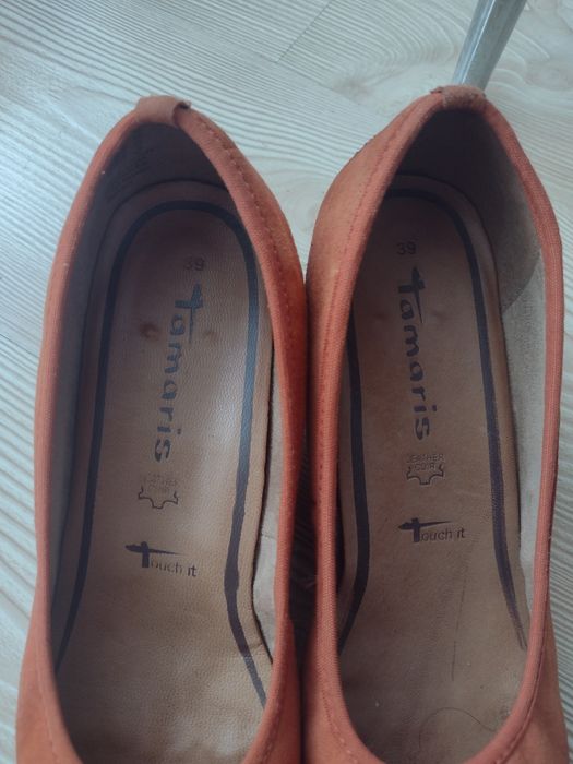 Обувки естествена кожа 38 или 38.5  Tamaris