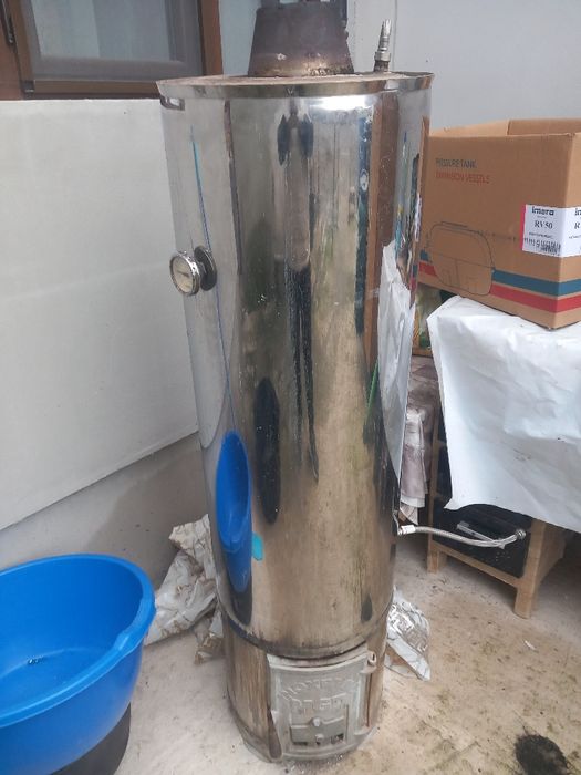 Boiler pe lemne apa calda