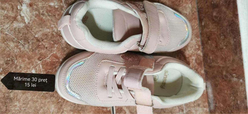 Vand incaltaminte copii si adulti