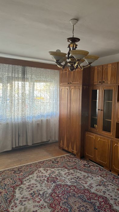 Vand apartament decomandat