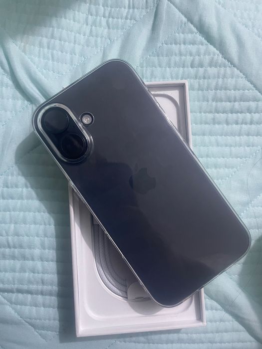 Айфон 16 срочно продам