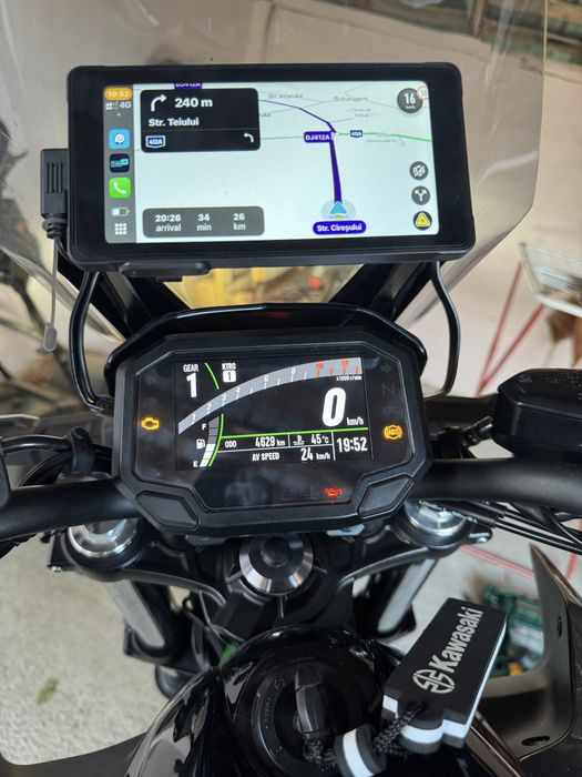 Vand Kawasaki Z650 2024 ca Nou - Garanție, CASCO, Accesorii de Top!