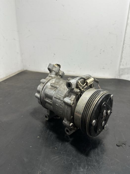 Compresor clima AC Dacia Logan 2 1.2 benzina 8200840770