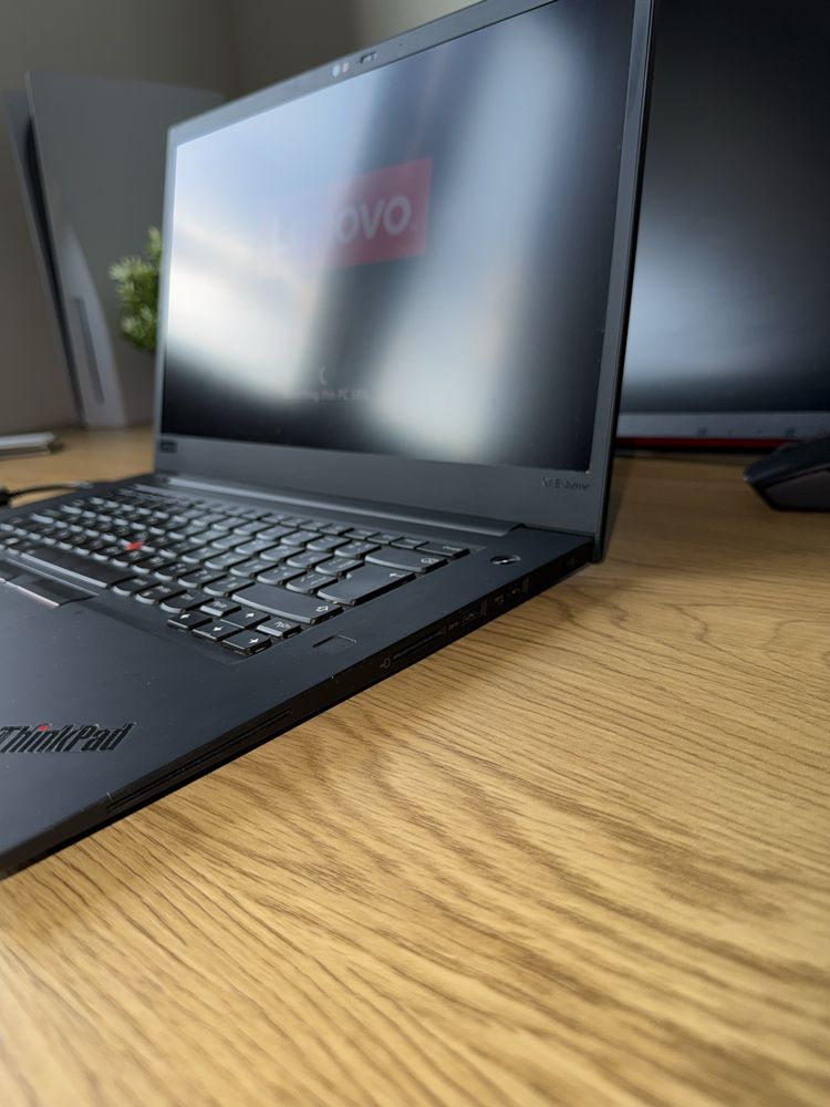 Lenovo ThinkPad X1 Extreme Gen 2 – i7 / 32GB RAM / Windows 11 Pro