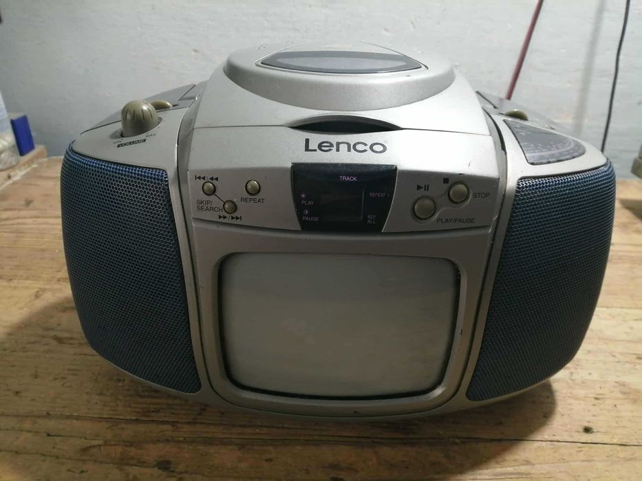 mini televizor LENCO cu radio si CD