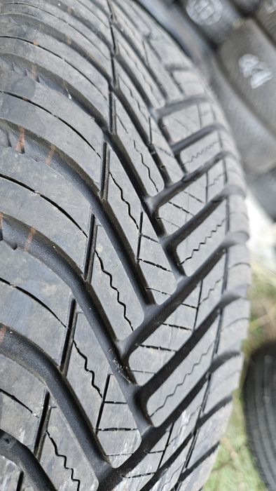 2бр гуми 185 55 15 дот 22 ханкок