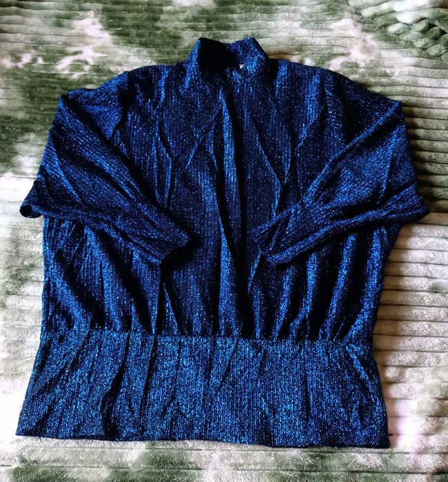 Bluze, rochii cu sclipici