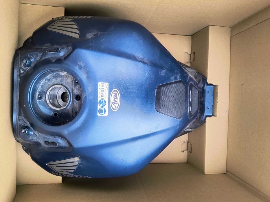 Rezervor Honda Cb650R model 2019-2022 + Ghidon (original)