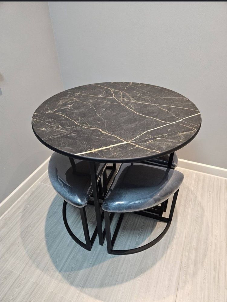 Stol stul kamplekt 2 ta bor sifati alo yengi holatda turipti