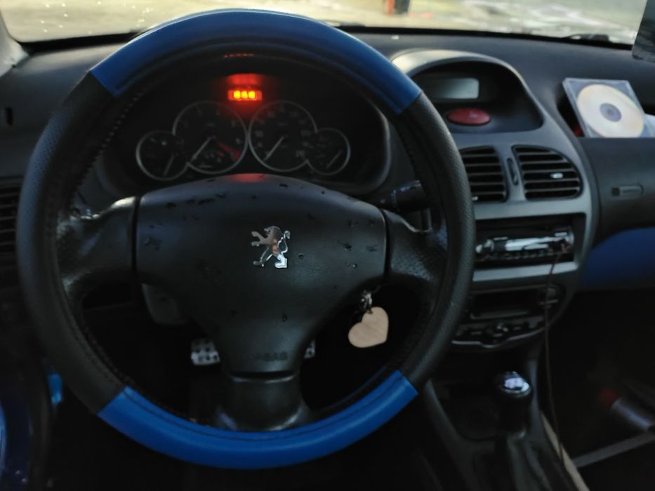 Vând Peugeot 206 cc
